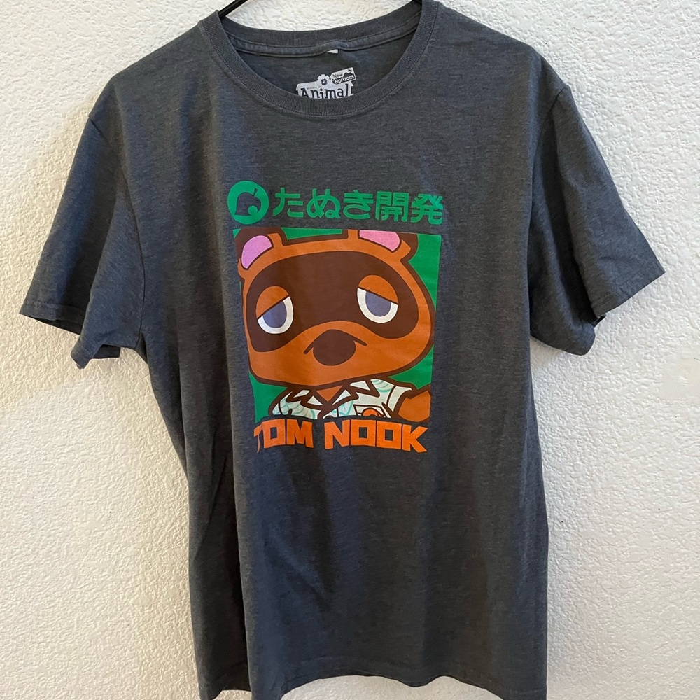 never worn animal crossing tshirt